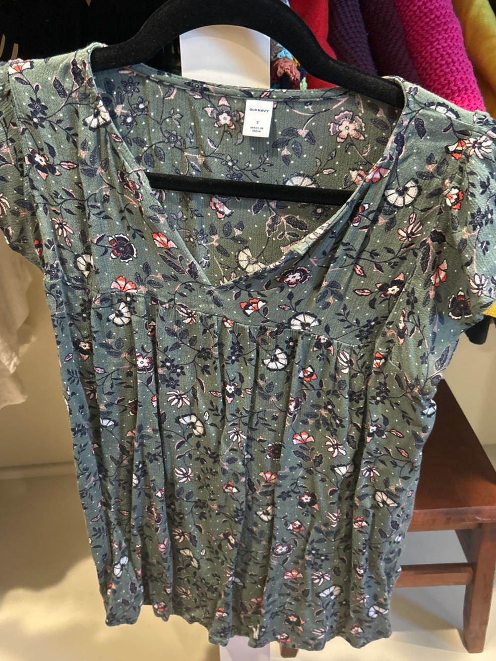 Old Navy Green Floral V-Neck Tunic Top